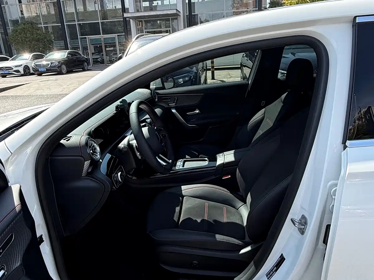 Mercedes-Benz A-Class 2025 Facelift A 200 L Fashion Edition фото 5