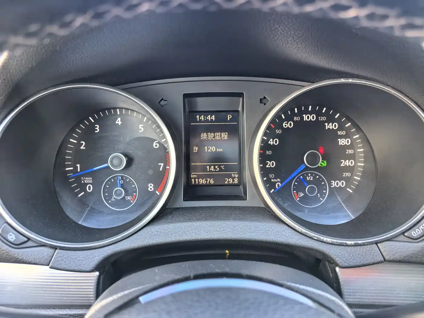 Volkswagen Golf (Import) 2011 2.0TSI R фото 17
