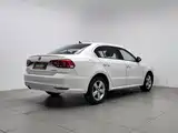 Photo 2 - Volkswagen Lavida