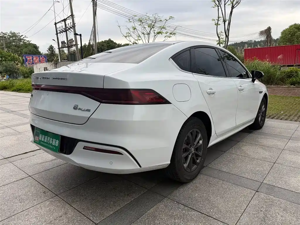 BYD Qin PLUS 2021 EV 400KM Luxury Model фото 6