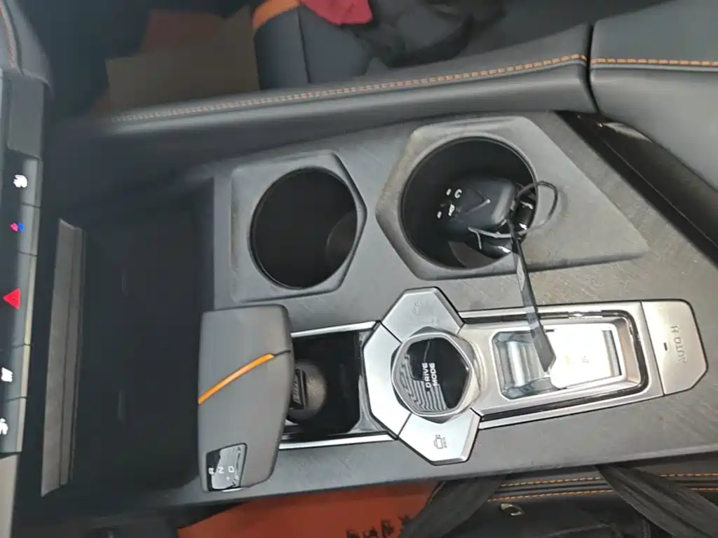 Changan UNI-V 2025 2025 1.5T 500Bar Premium Model