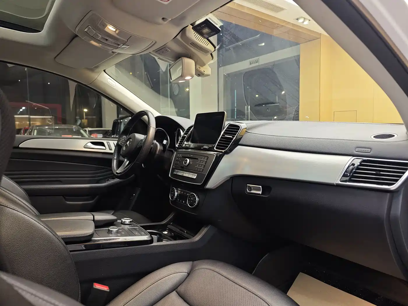 Mercedes-Benz GLE Coupe 2018 GLE 400 4MATIC Coupe SUV фото 33