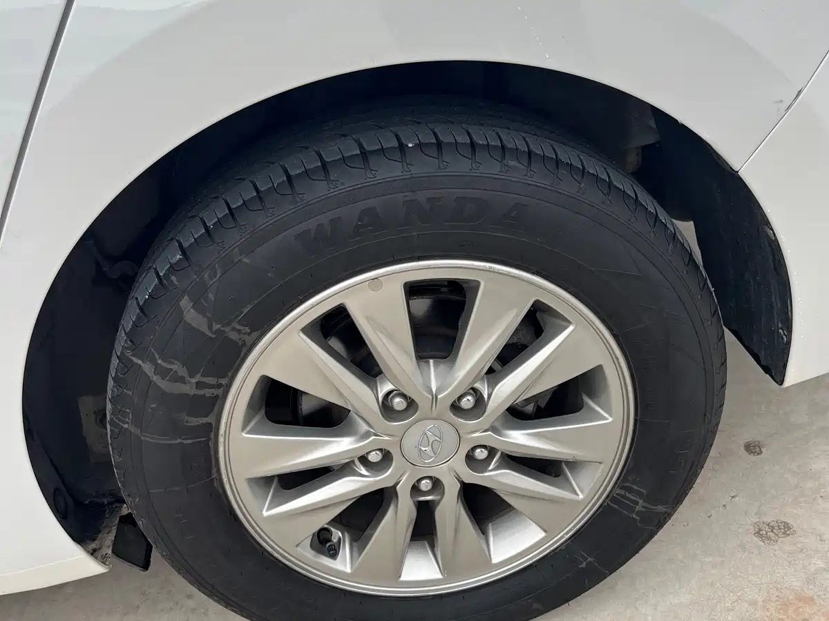 Hyundai Elantra 2018 1.6L Auto Joy GL (China V) фото 10