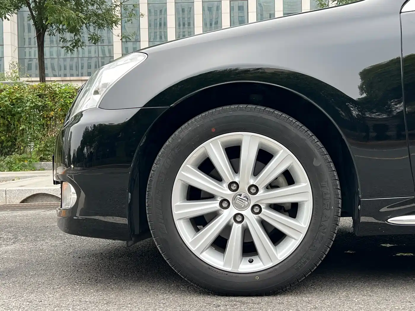 Toyota Crown 2010 2.5L Royal Leather Navigation Edition фото 10