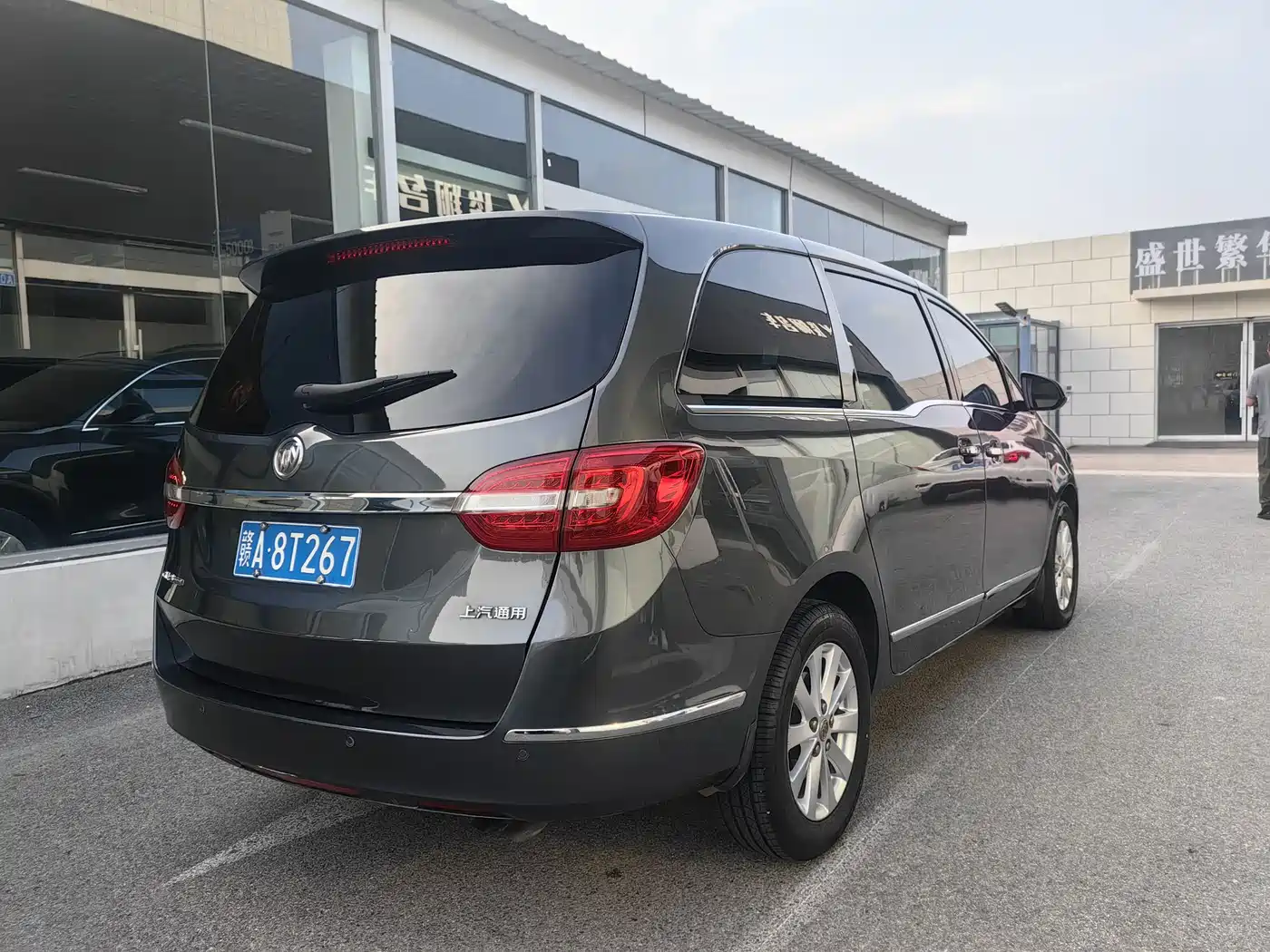 Buick GL8 2018 28T Luxury Model China VI фото 4