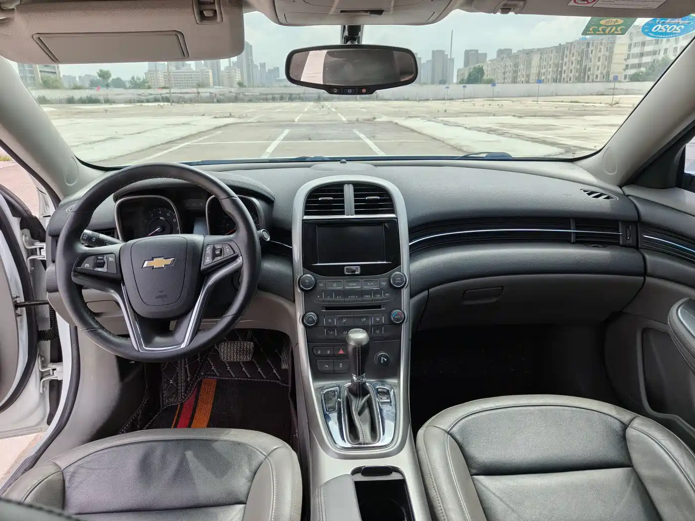 Chevrolet Malibu 2012 2.0L Automatic Luxury Edition фото 5