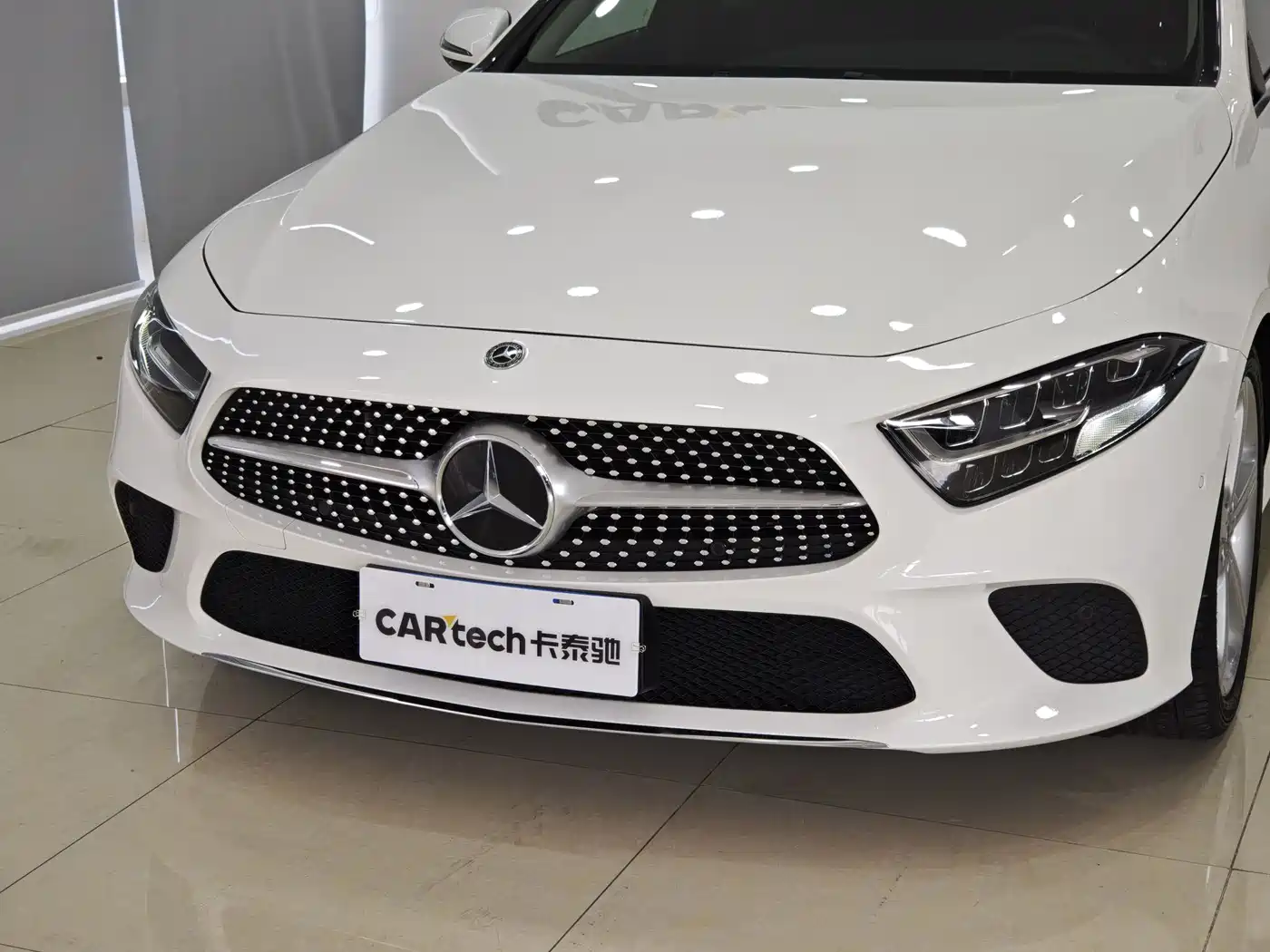 Mercedes-Benz CLS 2018 CLS 300 Dynamic фото 24
