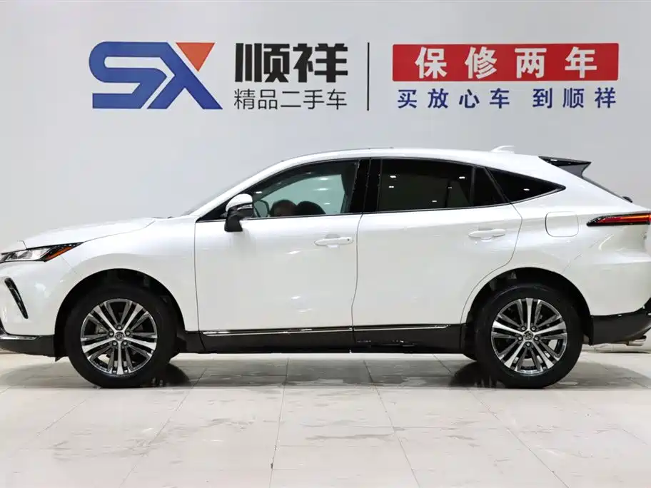 Toyota Venza 2023 2.0L CVT FWD Luxury фото 6