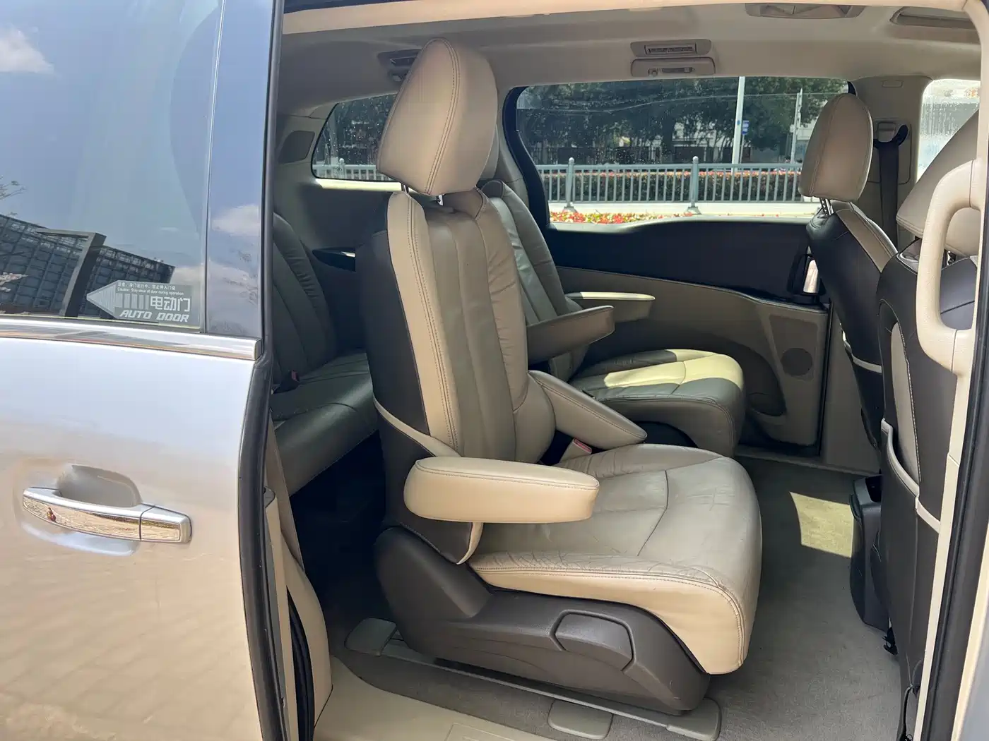 Buick GL8 2011 3.0L GT Luxury Business Elegance Edition фото 18