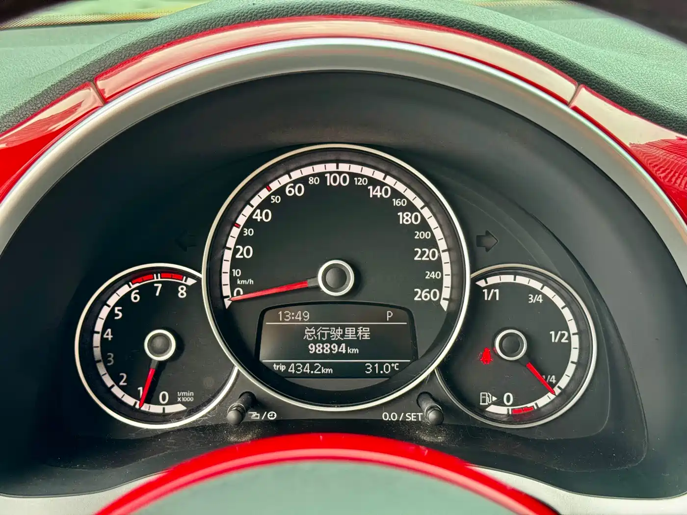 Volkswagen Beetle 2015 180TSI фото 12