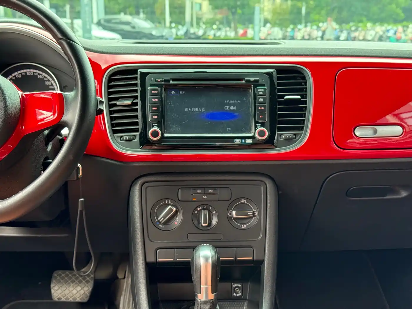 Volkswagen Beetle 2015 180TSI фото 11