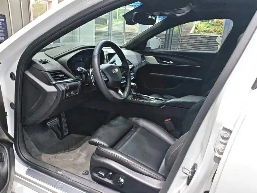 Photo 3 - Cadillac CT4