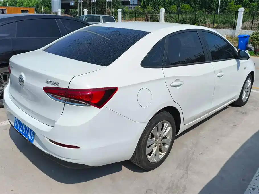 Buick Excelle 2021 Exemplar 1.5L Auto Elite фото 3