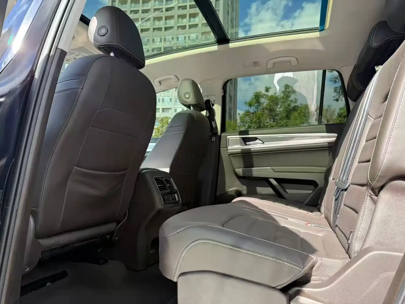 Volkswagen Teramont 2019 380TSI 4WD Luxury Edition China VI фото 6