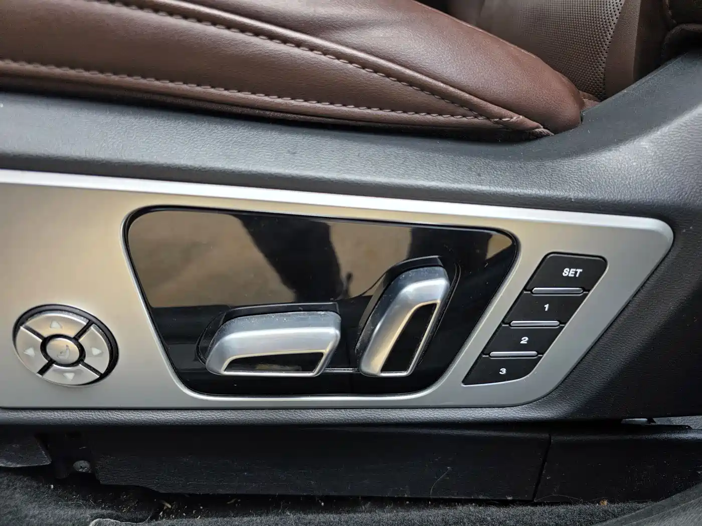 WEI PAI WEI BRAND VV7