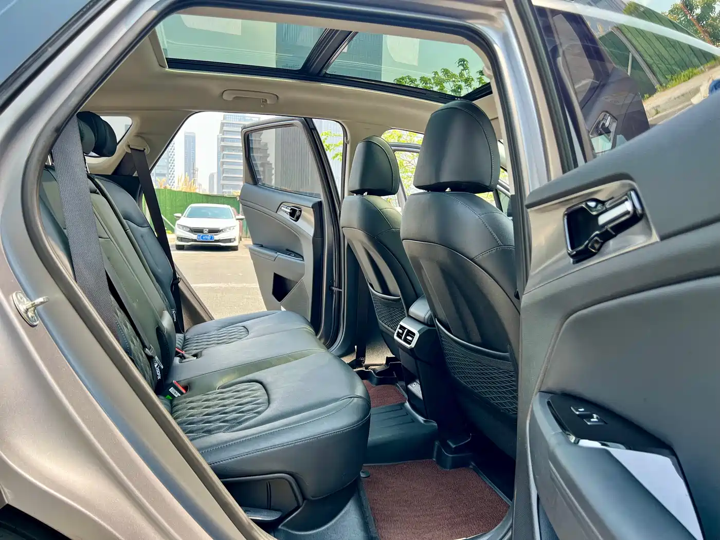 Kia Sportage 2023 2.0T 2WD Flagship Edition фото 12
