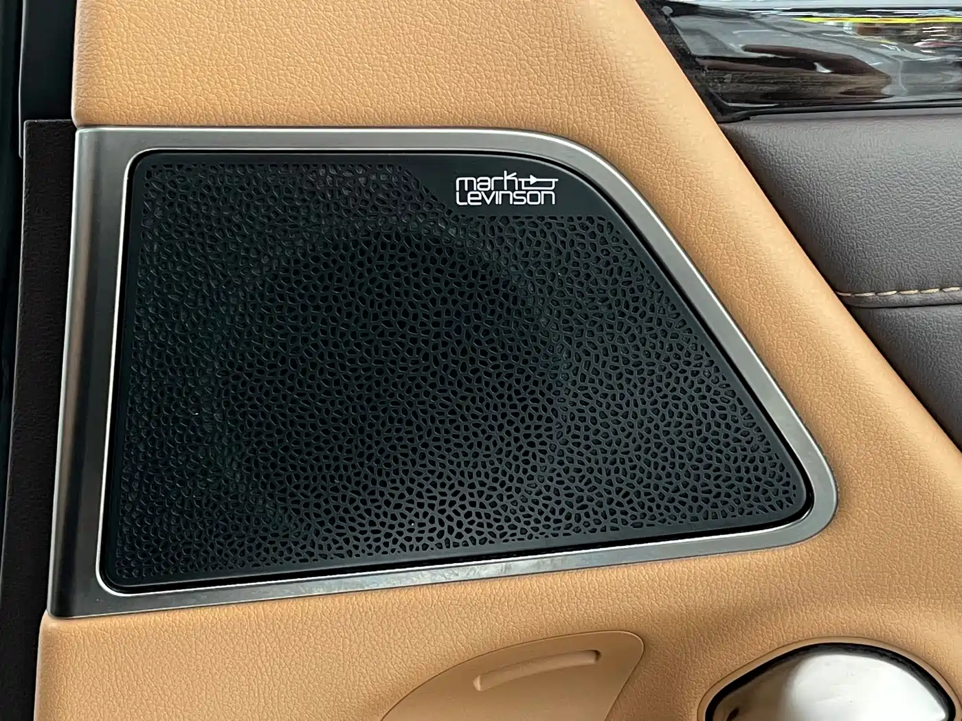 Lexus ES 2021 300h Executive Edition фото 20