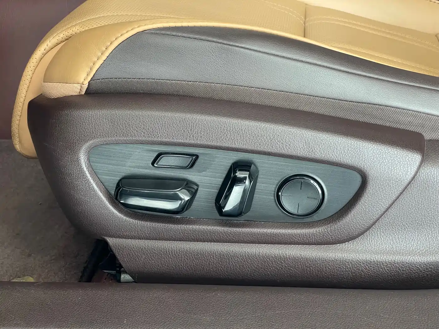 Lexus ES 2021 300h Executive Edition фото 22