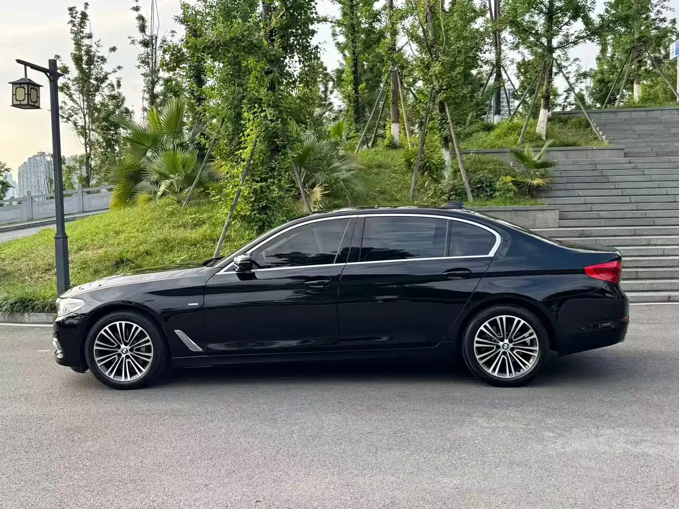 BMW 5 Series 2018 Facelift 530Li Exclusive Luxury Package фото 3
