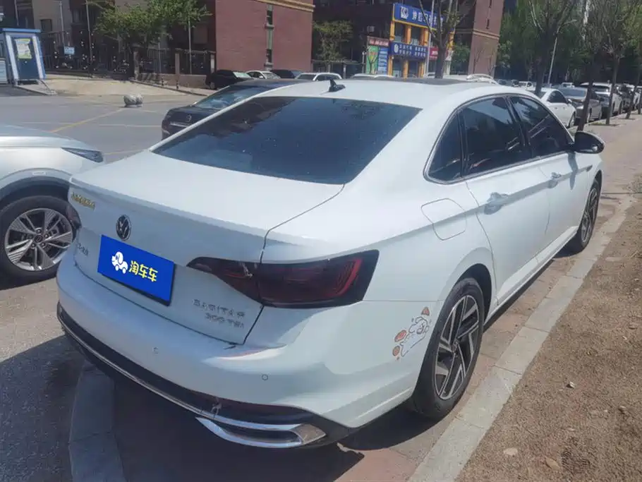 Volkswagen Sagitar 2024 300TSI DSG Surpass Edition фото 3
