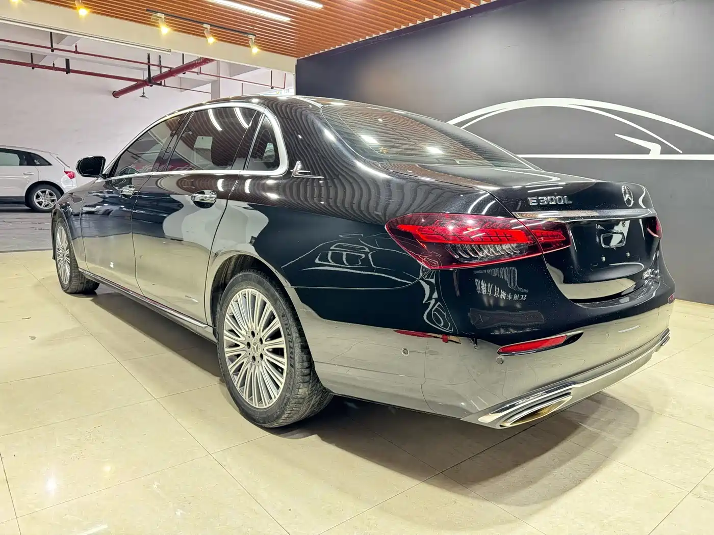 Mercedes-Benz E-Class 2023 E 300 L Fashion фото 4