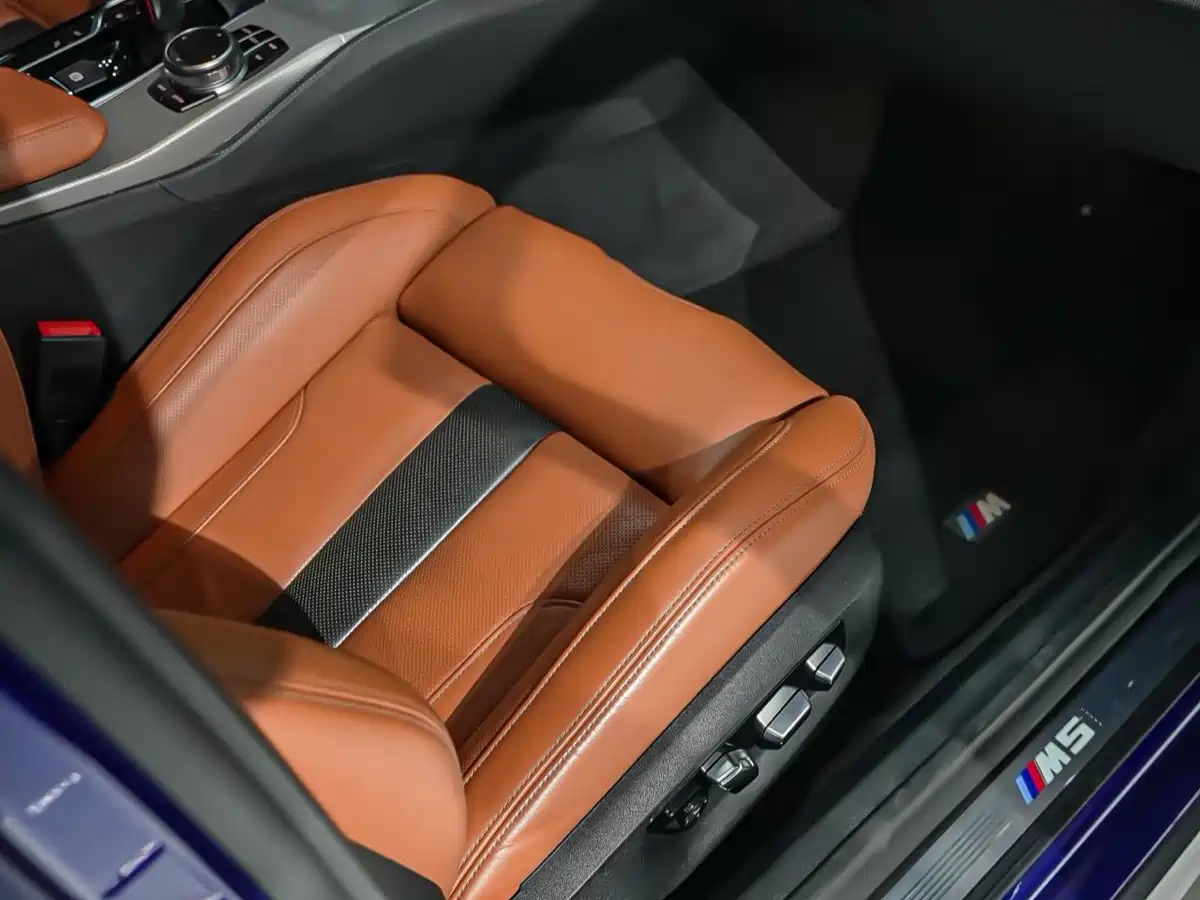 BMW M5 2018 M5 фото 14