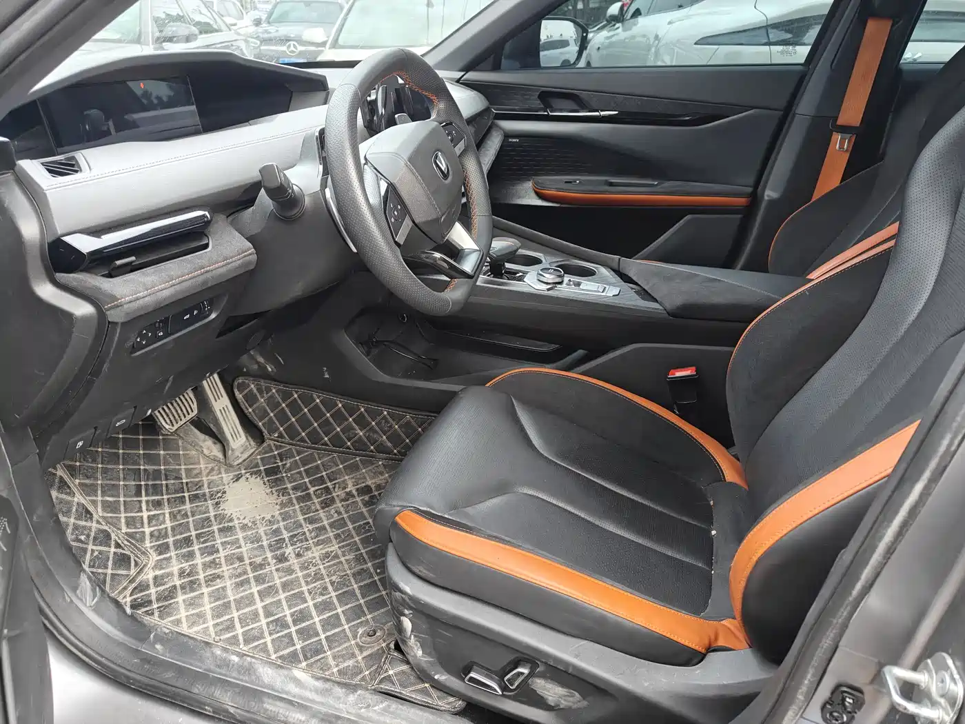 CHANGAN UNI-V