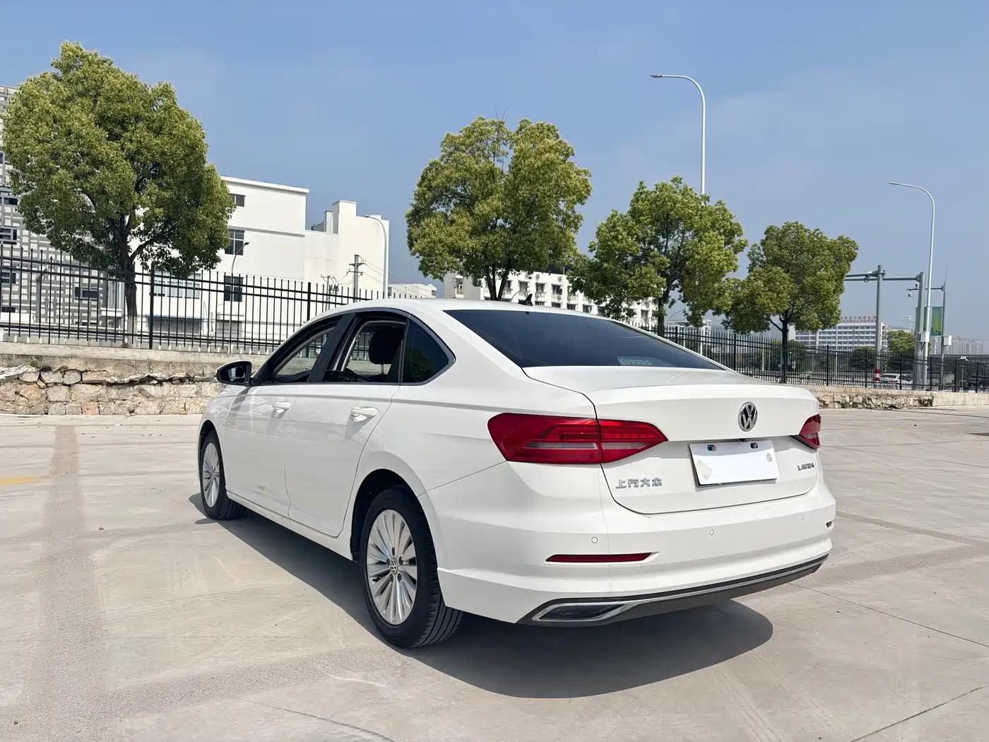 Volkswagen Lavida 2019 1.5L Auto Vision Edition China V фото 4