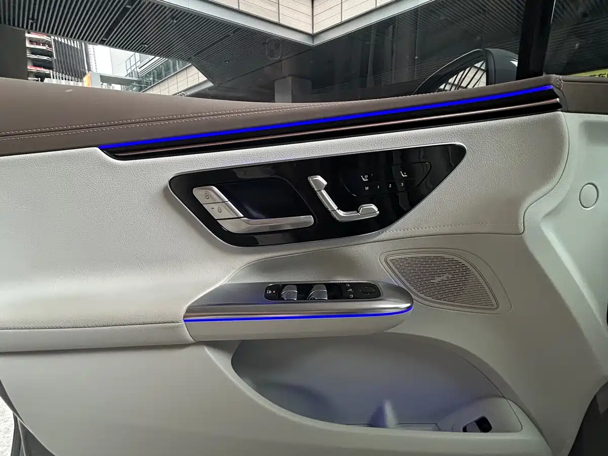 Mercedes-Benz EQE 2022 350 Luxury Edition фото 9