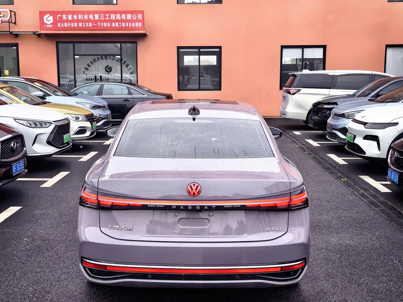 Volkswagen Passat 2025 Model Pro 380TSI Starlight Dragon Premium Edition фото 8