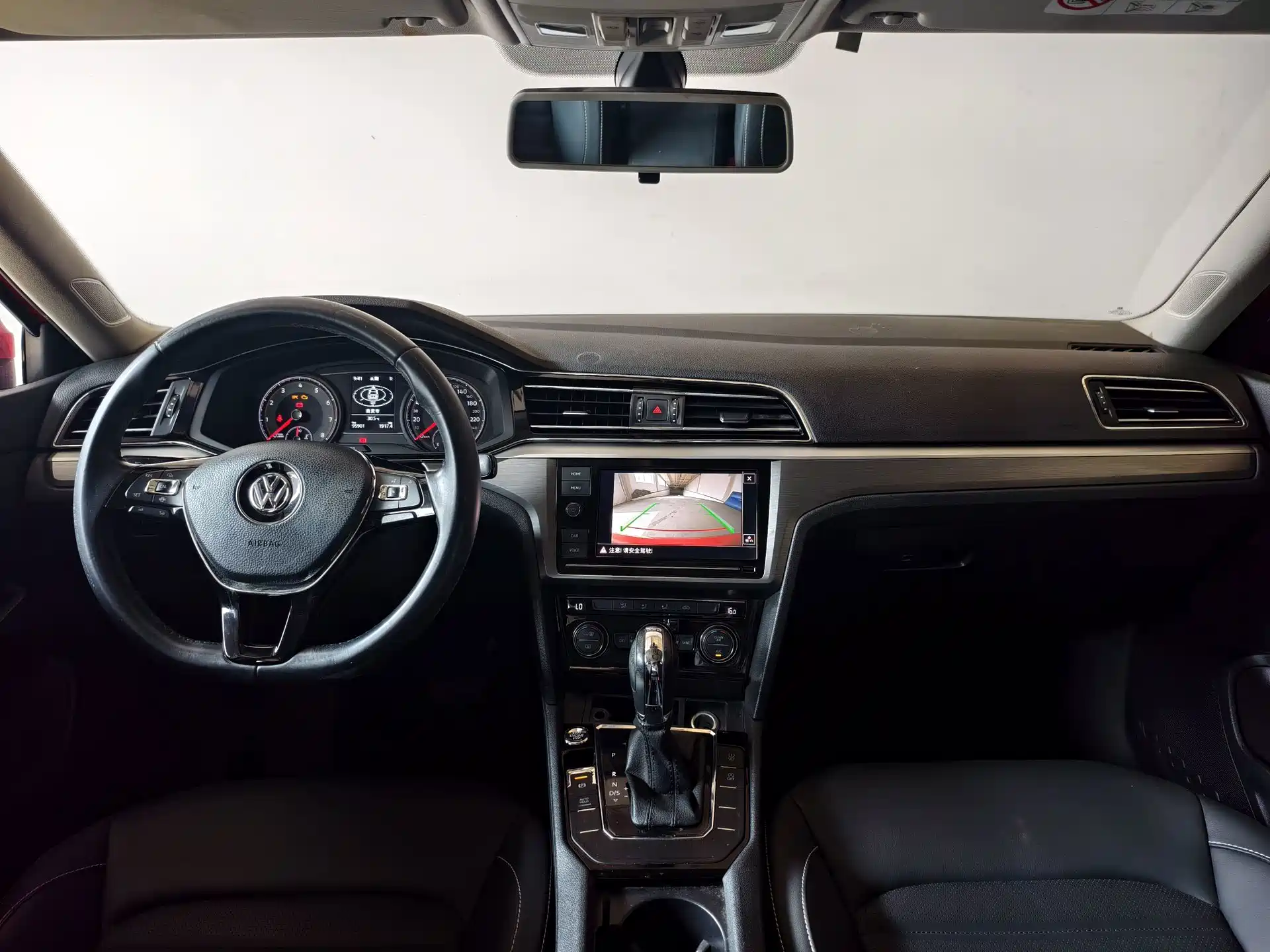 Photo 7 - Volkswagen Lamando