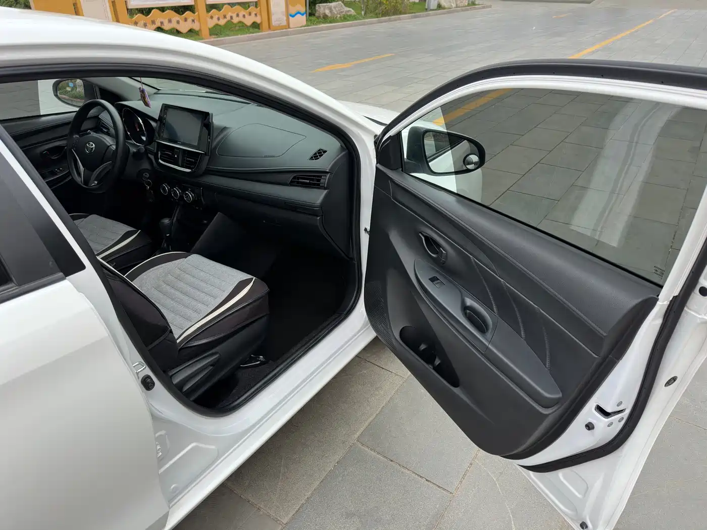 Toyota Vios FS 2021 1.5L CVT Fengchi Edition фото 8