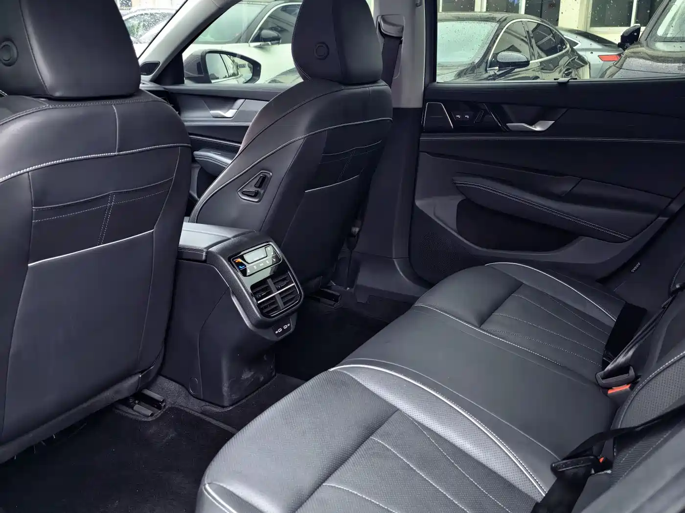 Volkswagen Passat 2025 Model Pro 380TSI Starlight Dragon Premium Edition фото 5