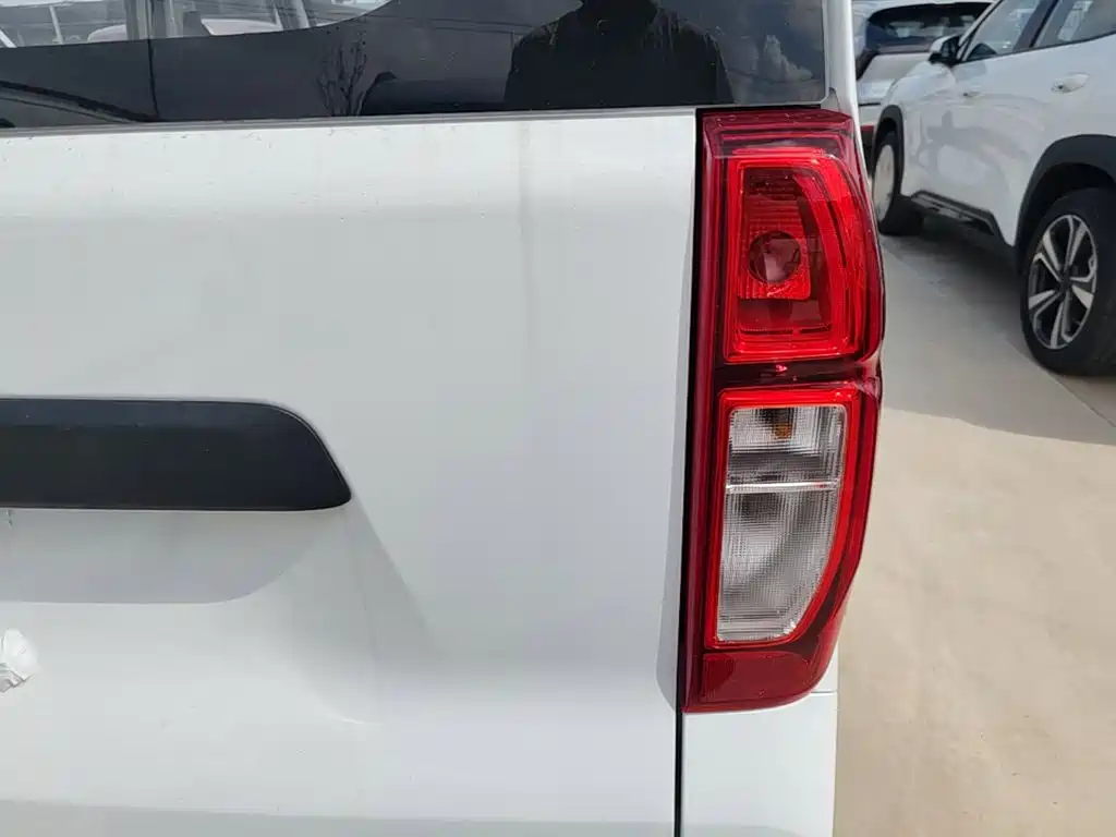 Wuling Motors Wuling Zhiguang NEV 2026 2025 Model 305km Base Version