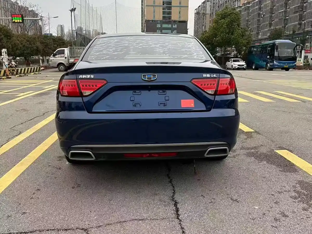 Фото 8 - Geely Emgrand GL