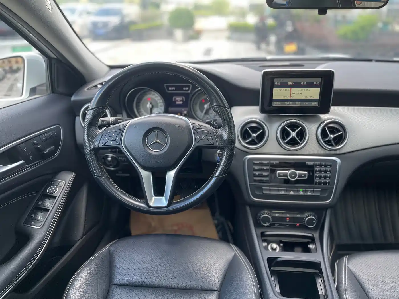 Mercedes-Benz GLA 2015 2015 GLA 200 Dynamic