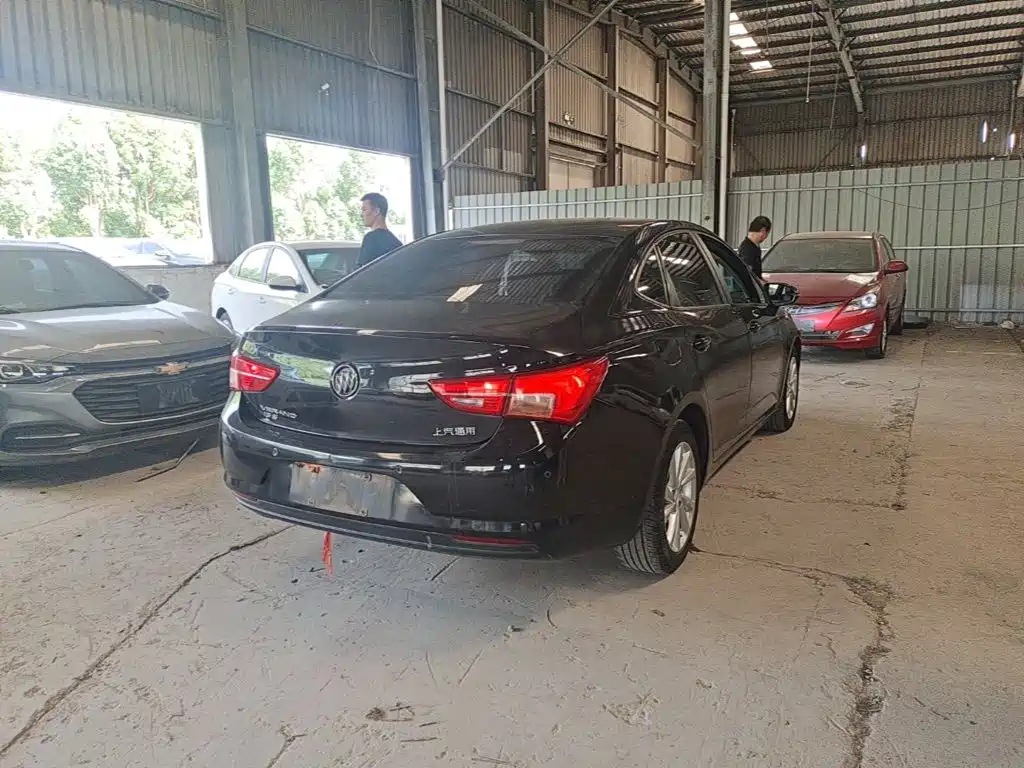 Photo 7 - Buick Verano