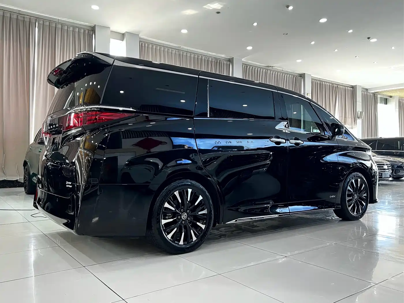 Toyota Alphard 2025 2024 Hybrid 2.5L Ultimate Enjoyment Edition