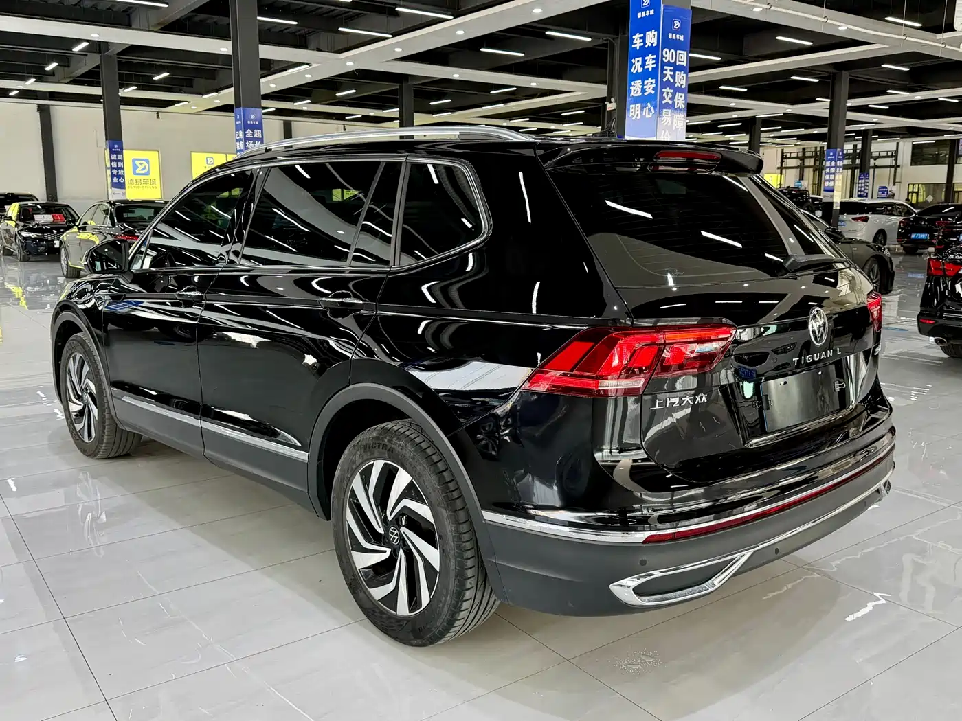 Volkswagen Tiguan L 2023 280TSI 2WD Trend Limited Edition фото 9