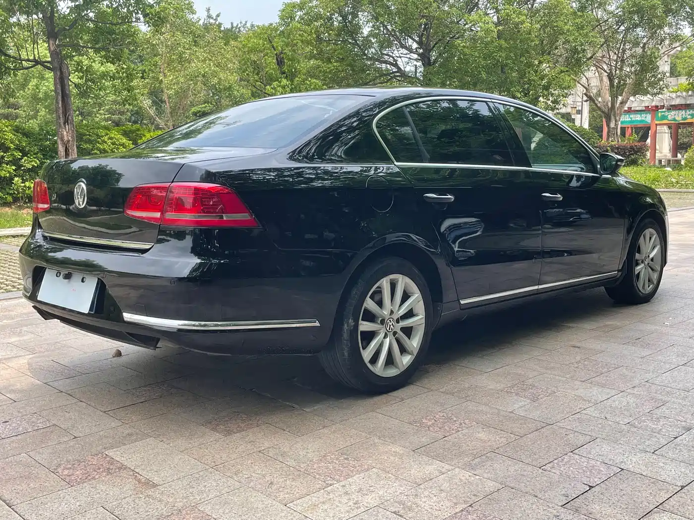 Volkswagen Magotan 2012 Facelift 2.0TSI Premium фото 14