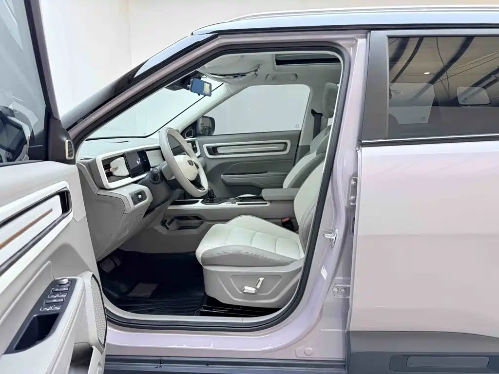 Geely ICON 2025 2026 Chocolate 1.5TD Pure Edition
