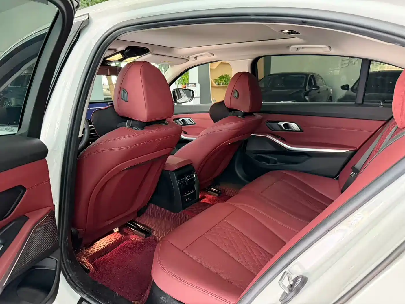 BMW 3 Series 2023 325Li M Sport Package фото 5