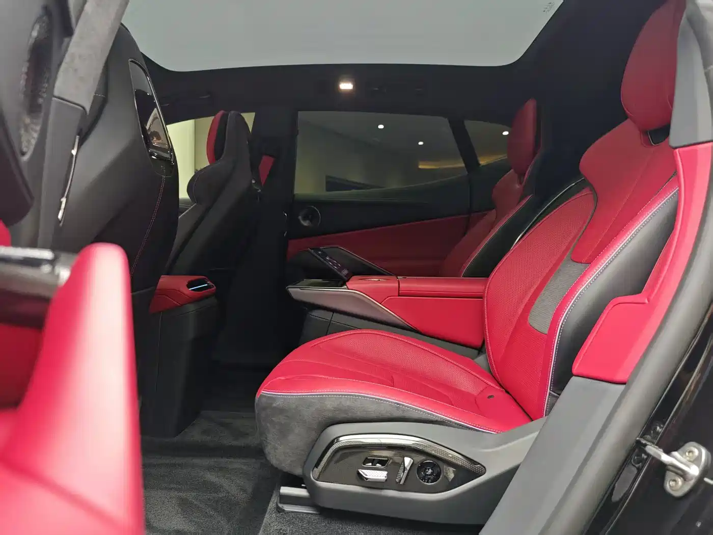 Lotus Cars ELETRE 2023 ELETRE R+ фото 5