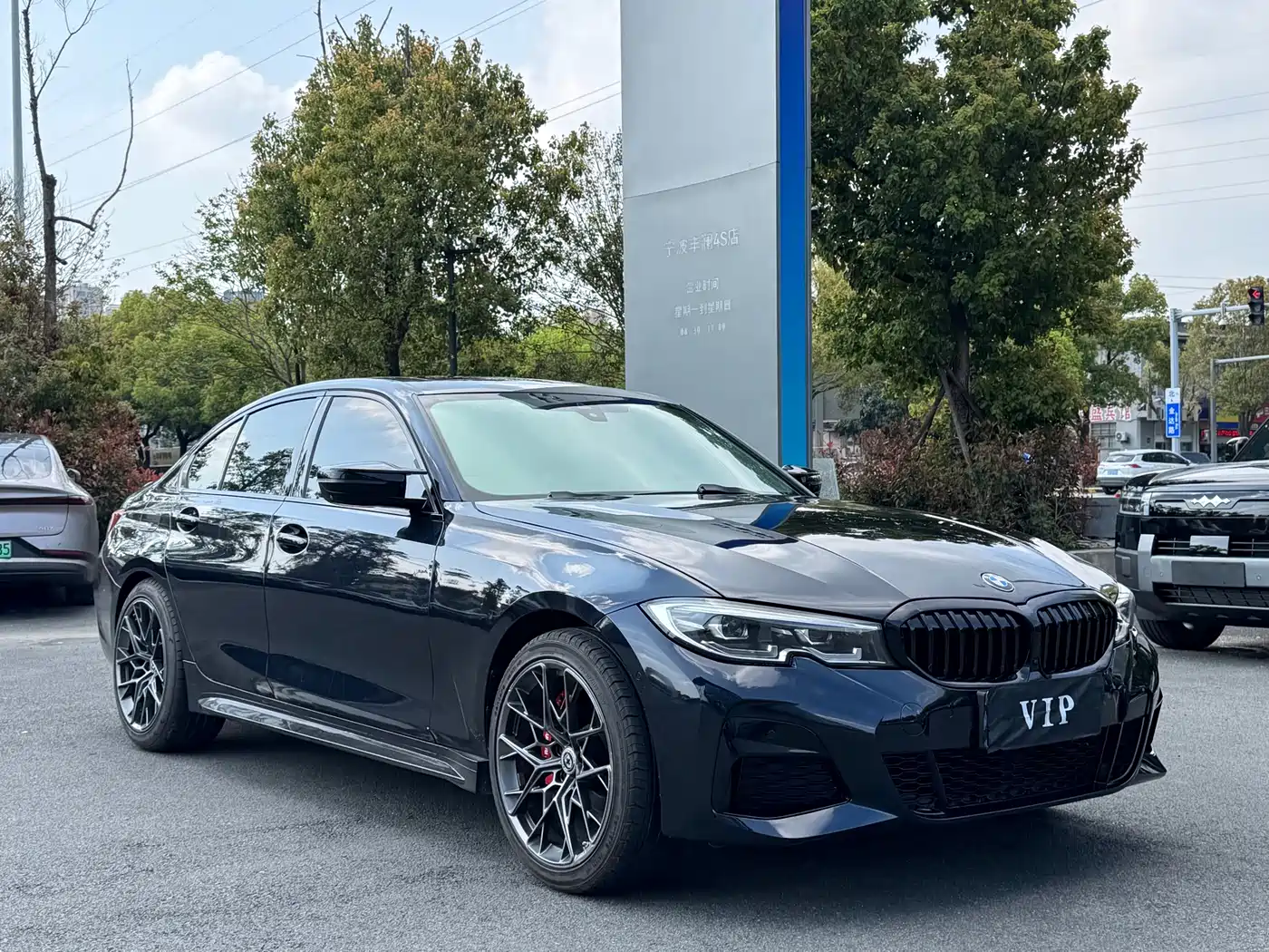 BMW 3 Series 2020 330i M Sport Blackout Package фото 3
