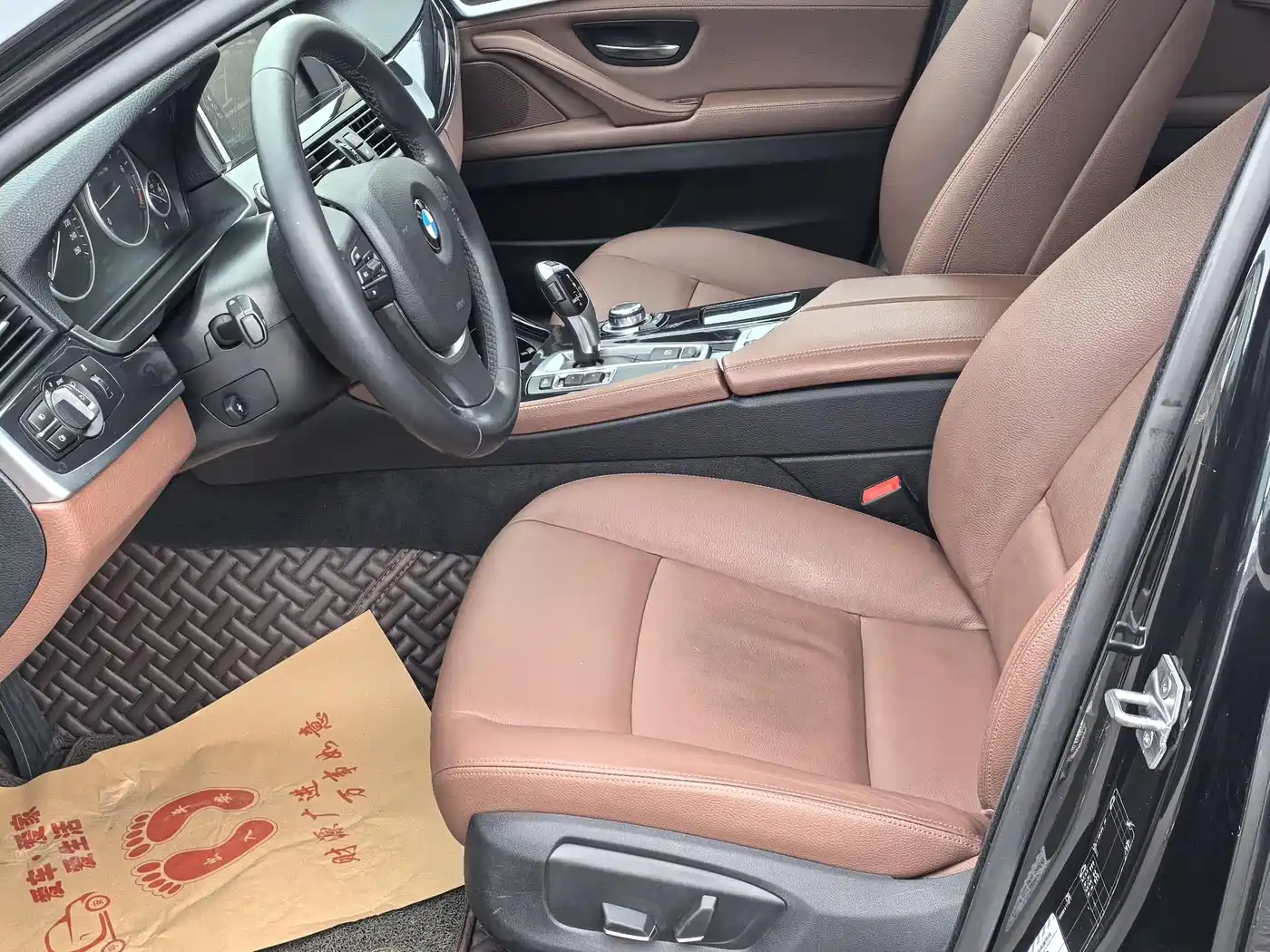 BMW 5 Series 2017 520Li Classic Edition фото 4