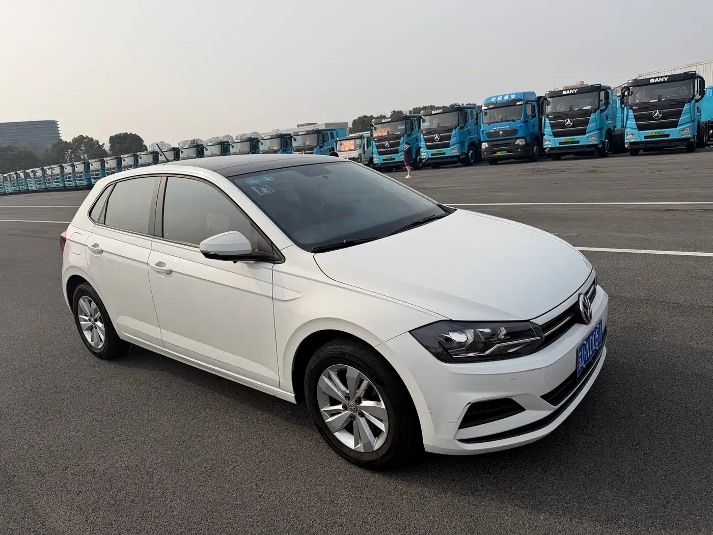 Volkswagen Polo 2019 Plus 1.5L Automatic Colorful Tech Edition фото 3