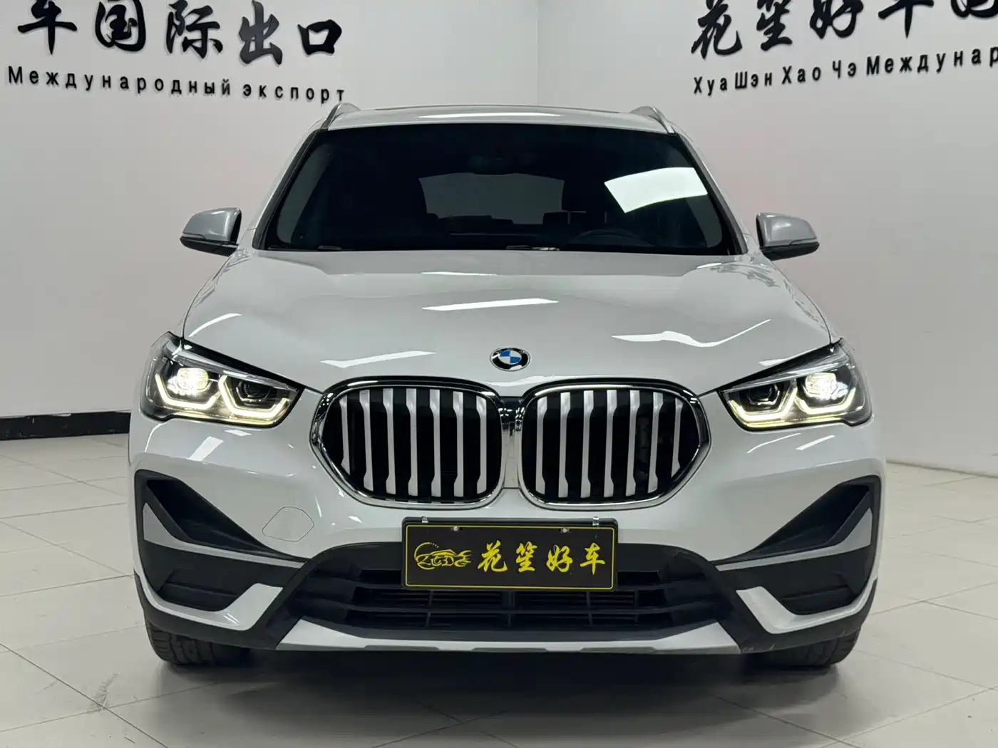 BMW X1 2022 sDrive20Li Fashion фото 2