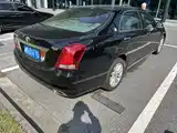 Photo 2 - Toyota Crown