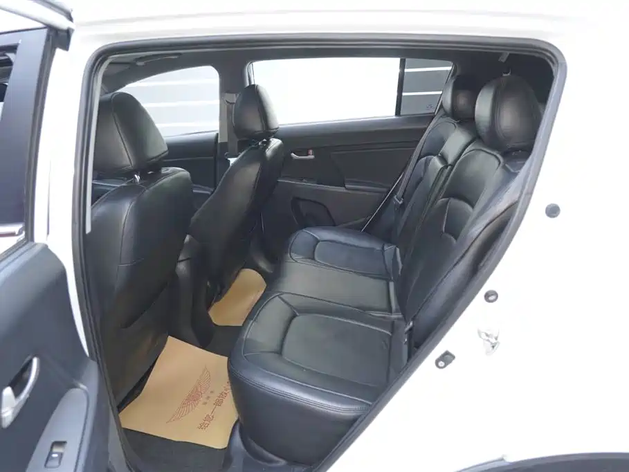 Kia Sportage 2016 2.0L Automatic 2WD GL фото 17
