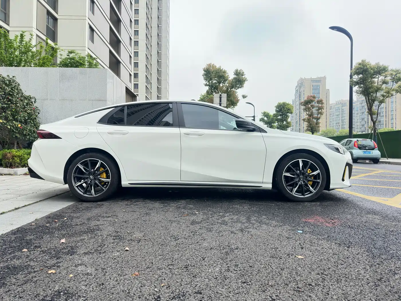 GAC Trumpchi Trumpchi Emkoo 2023 270T DCT J15 Edition фото 4